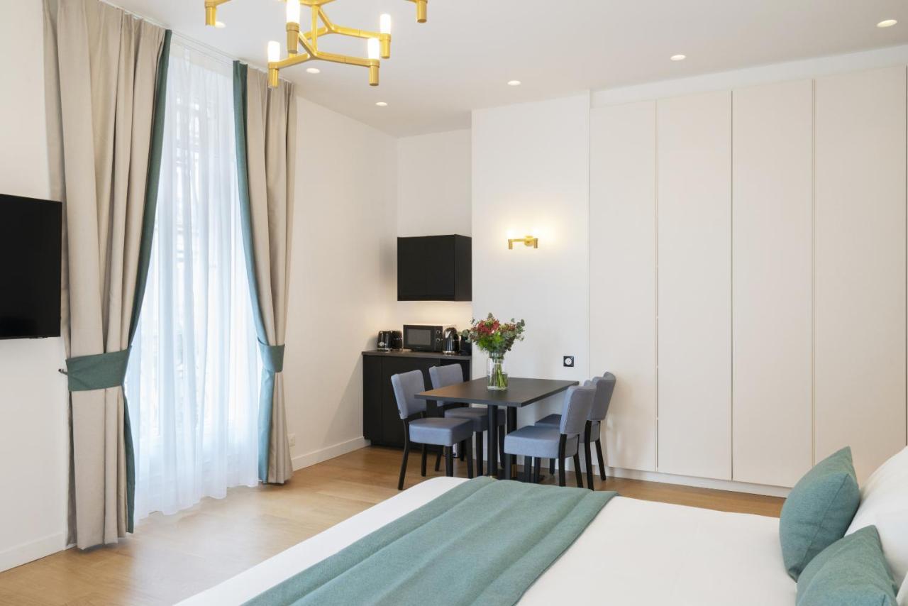 Vestay Montaigne Париж Экстерьер фото